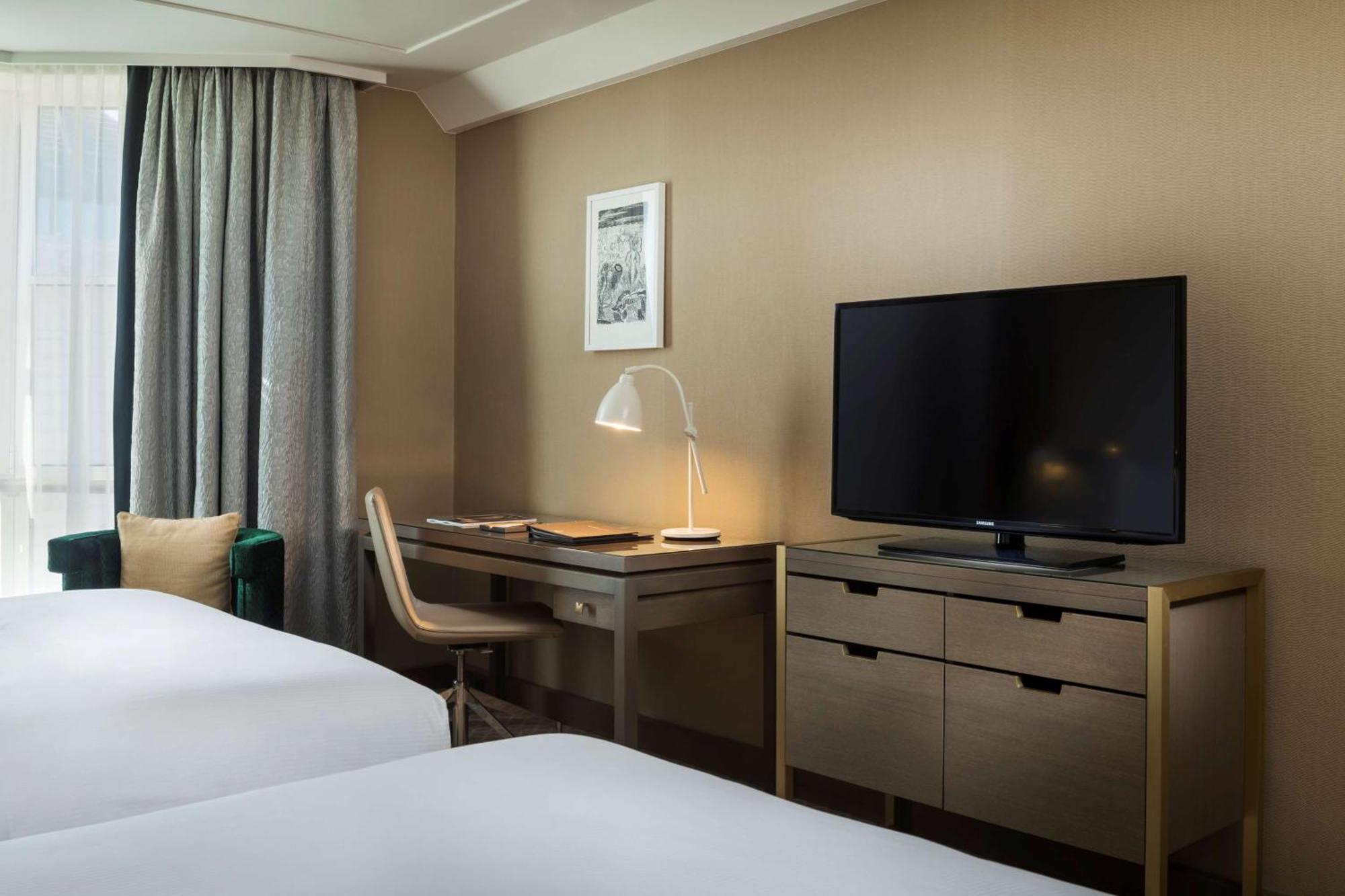 Hilton Plaza 4* Wenen